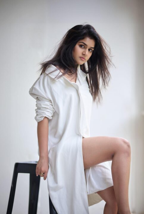 Sanjana Anand sizzling hot photoshoot stills