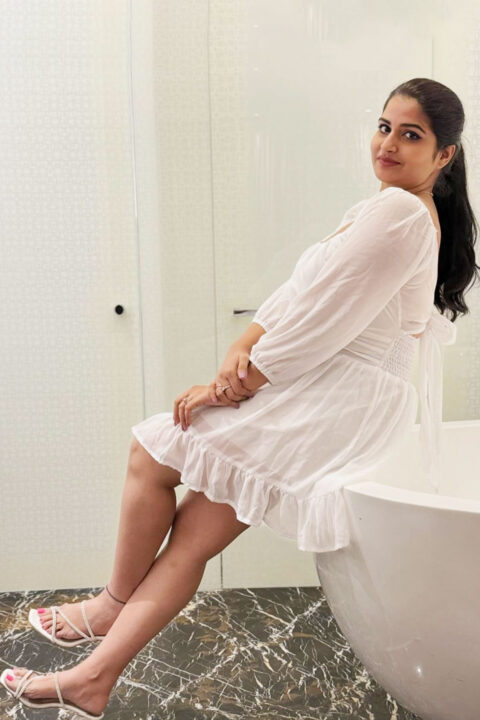 Serial actress Rupa Muggalla hot photos