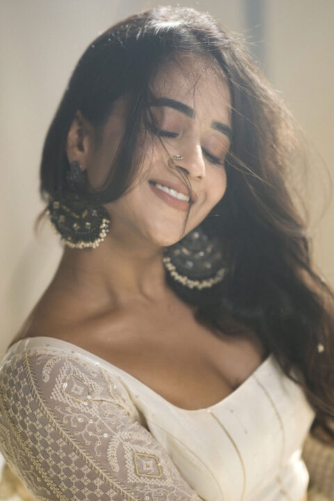 Deepthi Sunaina in Elegant White Lehenga