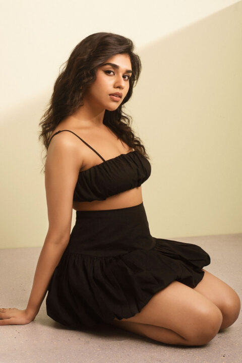 Meenakshi Govindharajan in Stylish Black Bralette Outfit