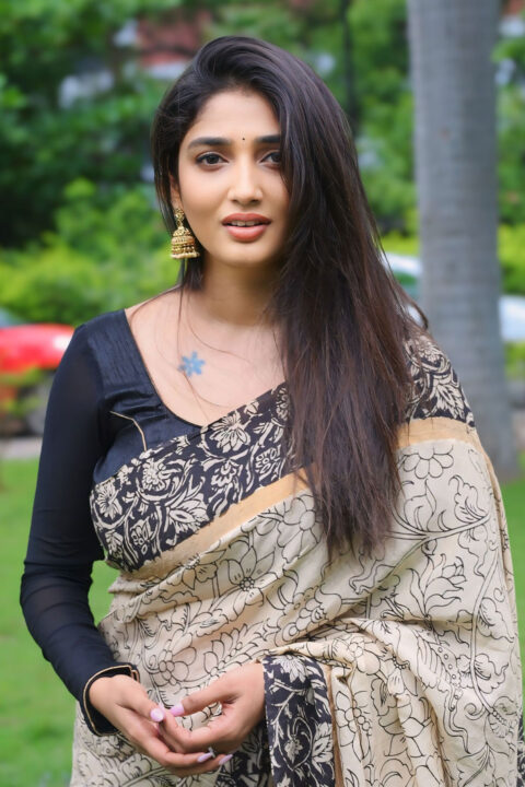 Priya Vadlamani Stuns in Saree at Veeranjaneyulu Viharayathra Event