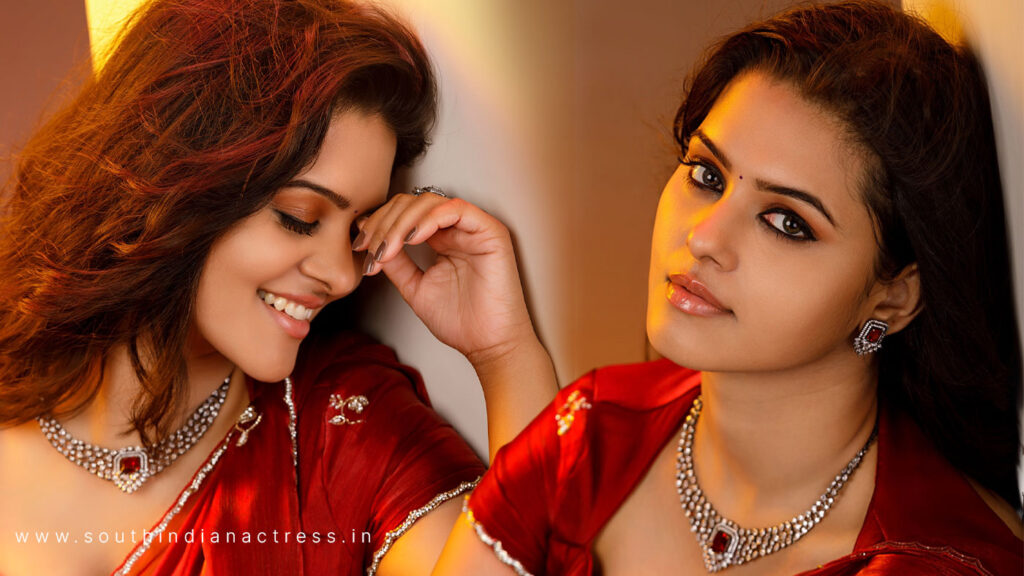 Swathishta Krishnan in red saree photos