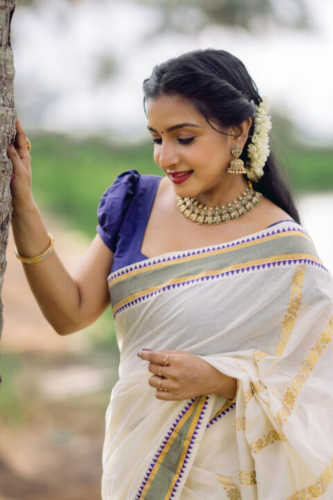 Alphy Panjikaran Captivates in Kerala Saree for Onam 2024