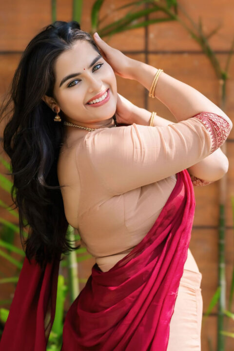 Kavya Kalyanram Looks Beautiful in Cream and Maroon Half Saree