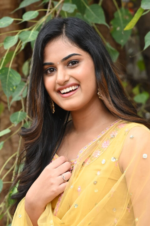 Vaishnavi Krishnamurthy’s Captivating Stills at Manmayi Event