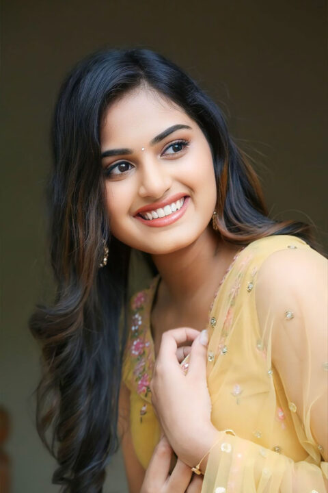 Vaishnavi Krishnamurthy Impresses at Manmayi Press Meet