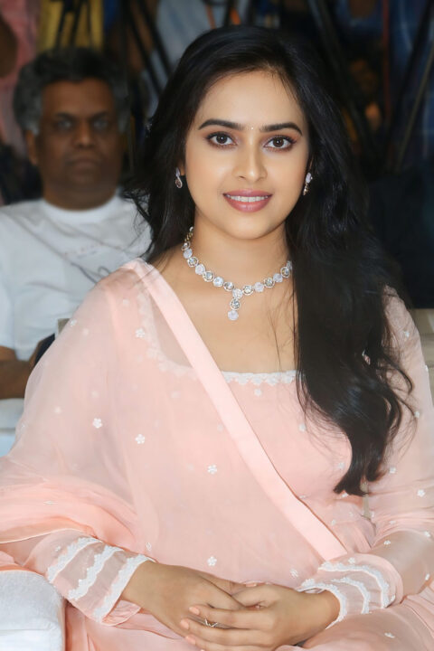 Sri Divya Shines in Elegant Peach Anarkali at Sathyam Sundaram Event