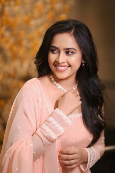 Sri Divya Looks Radiant in Peach Anarkali at Sathyam Sundaram Event