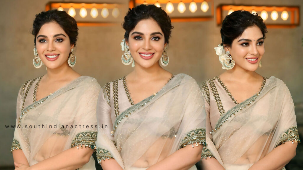 Samyuktha Menon stills at new movie launch