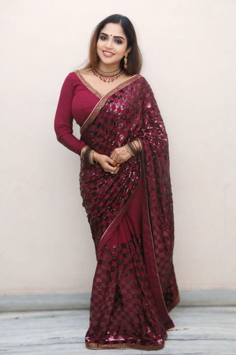 Karunya Chowdary Sizzles in Embroidered Crepe Saree at Erracheera Press Event