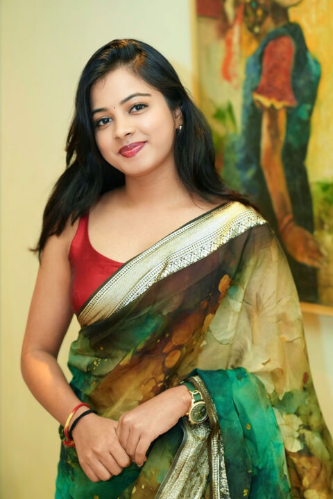 Renu Sri in Cotton Linen Saree at Hyderabad Sutraa Fashion Event