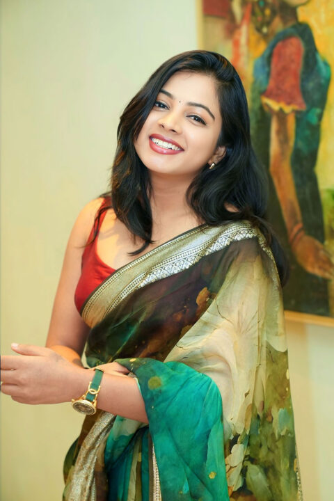 Renu Sri Glam Look in Cotton Linen Saree at Sutraa Exhibition