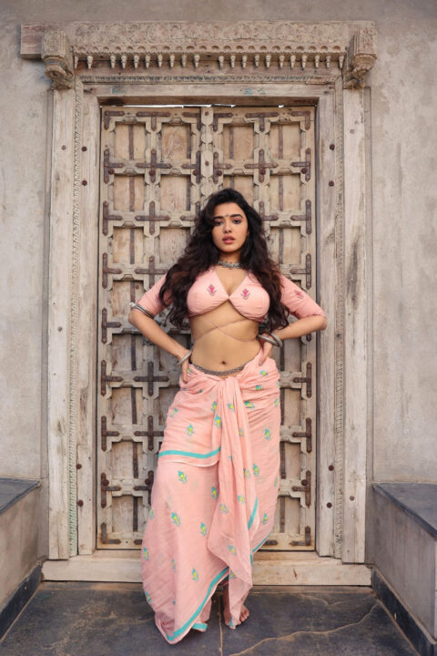 Ketika Sharma shows her curvy body in traditional wear