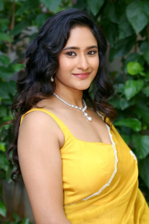 Manika Chikkala in Yellow Saree at Dhandoraa Telugu Movie Launch