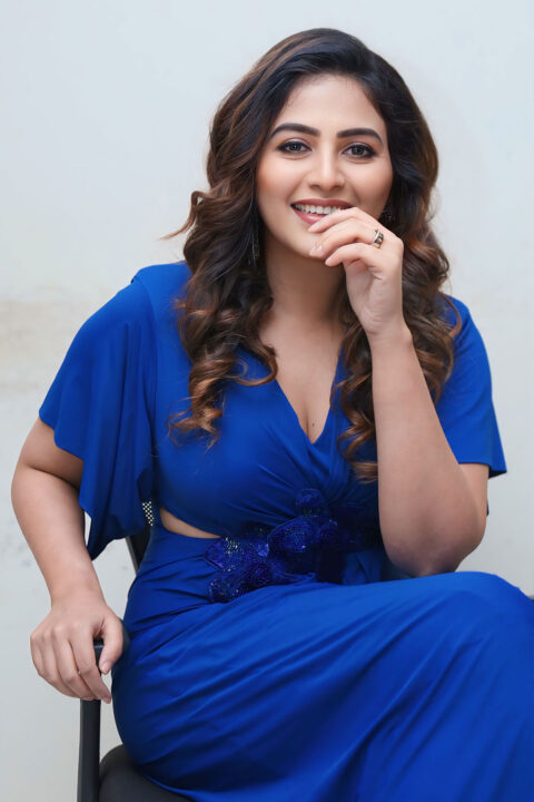 Anjali Sizzles in Blue Embroidered Gown for Game Changer Interview