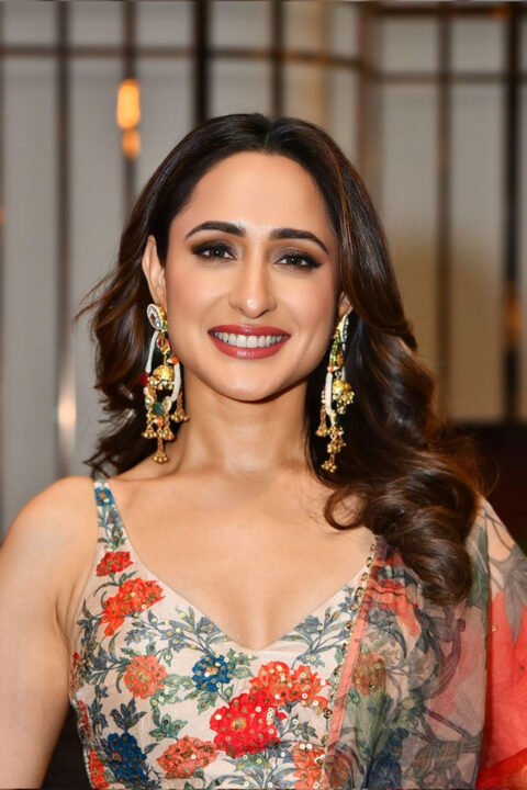 Pragya Jaiswal Glam Look in Floral Lehenga