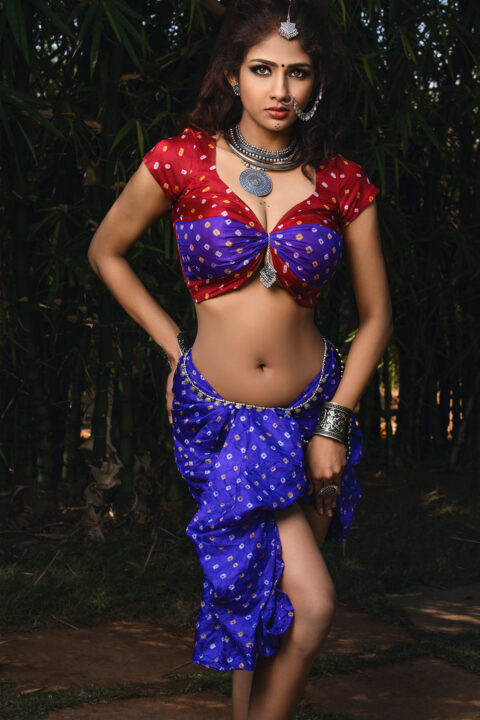 Aaradhya Devi Looks Seductive in Bandhani Saree Photoshoot