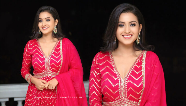 Deepika Pilli channels elegance in pink Anarkali at pre-release event