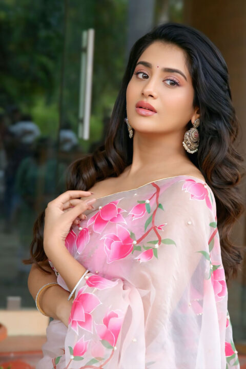 Rashi Singh exudes grace in sheer floral organza