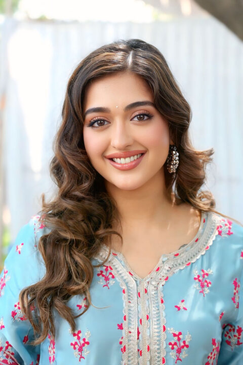 Gayatri Bharadwaj radiates ethnic beauty at Cult movie launch