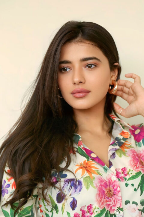 Ketika Sharma exudes grace in floral Zara look at Single promo