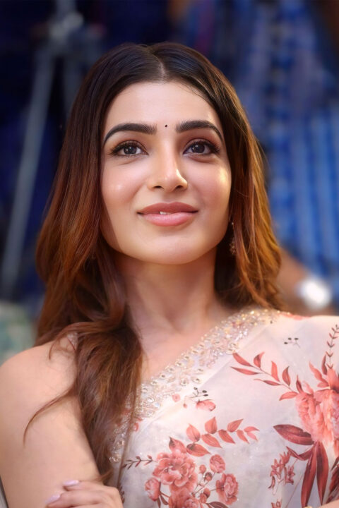 Samantha timeless charm in saree at Subham success meet stuns fans