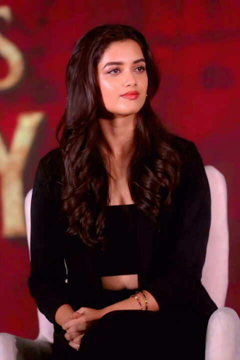 Bhagyashri Borse Power Dressing at Kingdom Press Conference