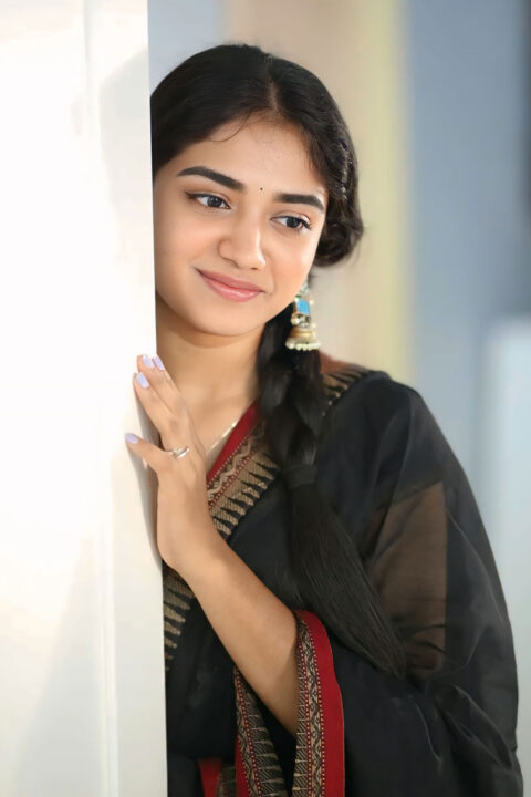 Malavika Manoj radiates poise in black at Oh Bhama Ayyo Rama interaction