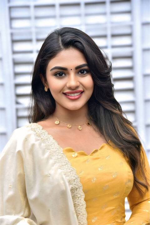 Nayan Sarika Dazzles in Yellow Anarkali at Movie Launch