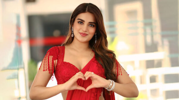Nidhhi Agerwal hot stills in red saree