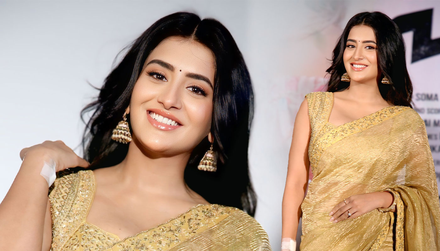 Rashi Singh in Traditional Look at Rajugani Saval Trailer Release