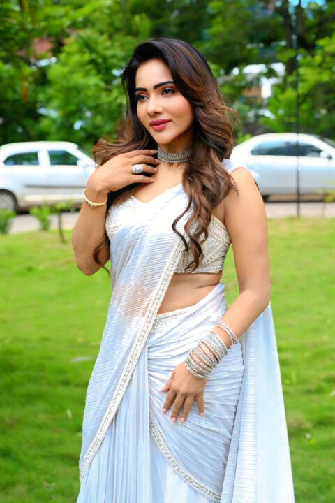 Virgin Boys actress Mitraaw Sharma stuns in stylish saree look