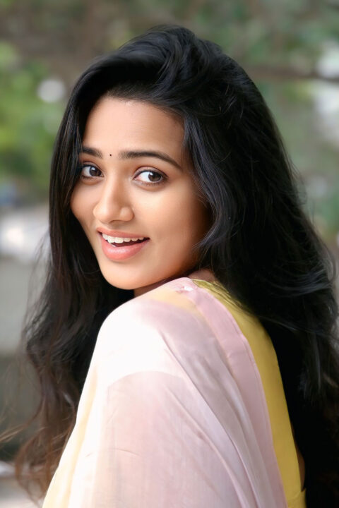 Rekha Nirosha Dazzles in Saree at Thank You Dear Press Meet