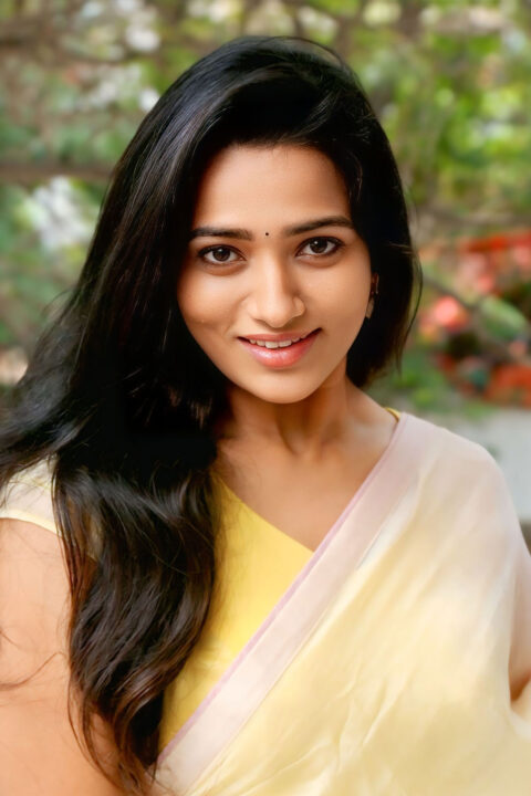 Rekha Nirosha Poise in Saree at Thank You Dear Event