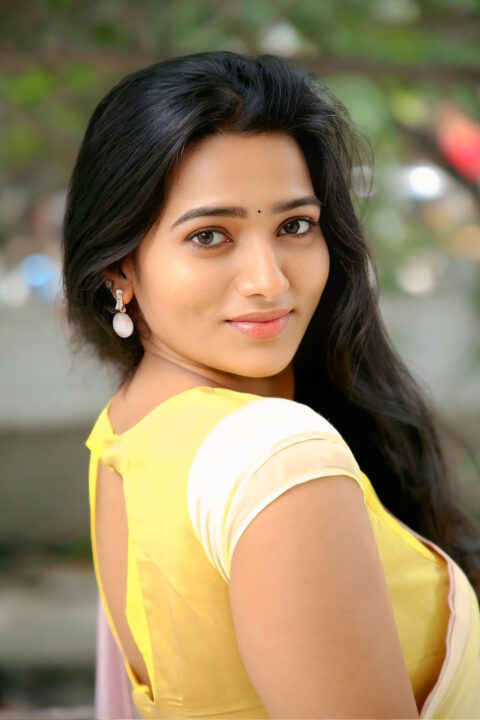 Rekha Nirosha Radiates in Saree for Thank You Dear