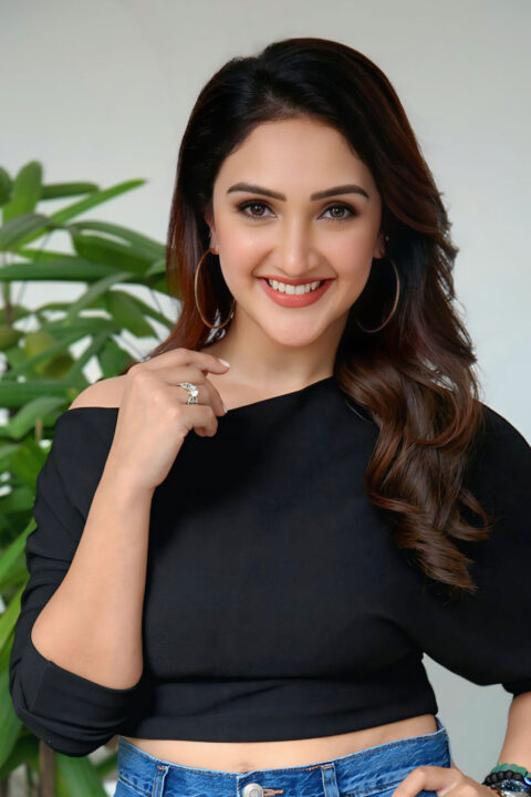 Sridevi Vijaykumar Fashionable Jeans at Sundarakanda Interview