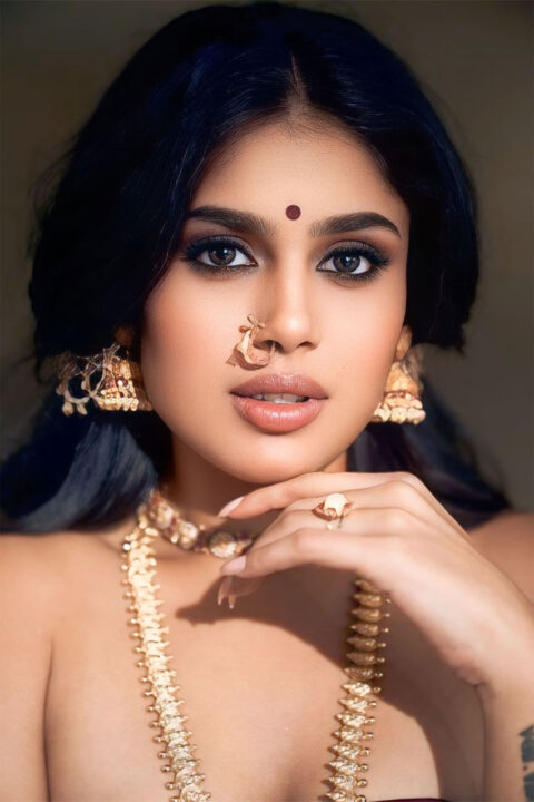 Faria Abdullah Ethereal Look in a Stunning Traditional Outfit