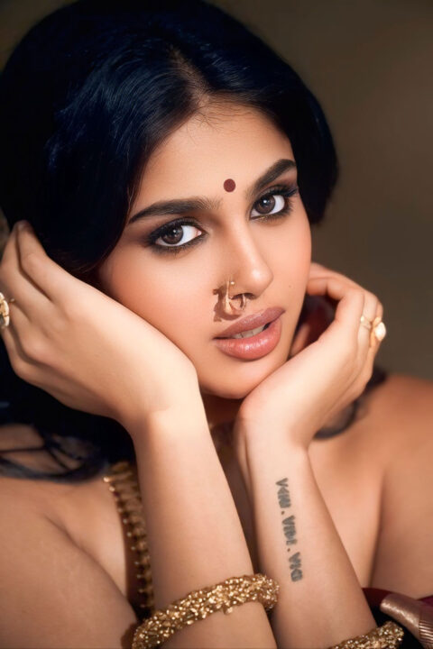 Faria Abdullah Masterful Collaboration with Fashion Icons