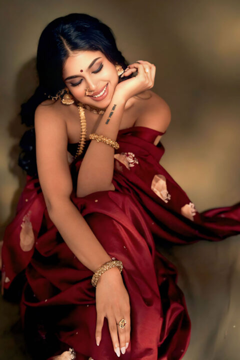 Faria Abdullah Elegant Stills in a Traditional Outfit