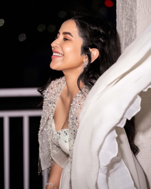 Komalee Prasad Elegant Look with Shimmering Beaded Jacket