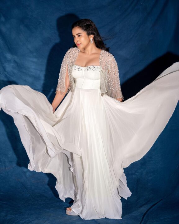 Komalee Prasad Flawless White Gown Photoshoot: A Fashion Masterpiece