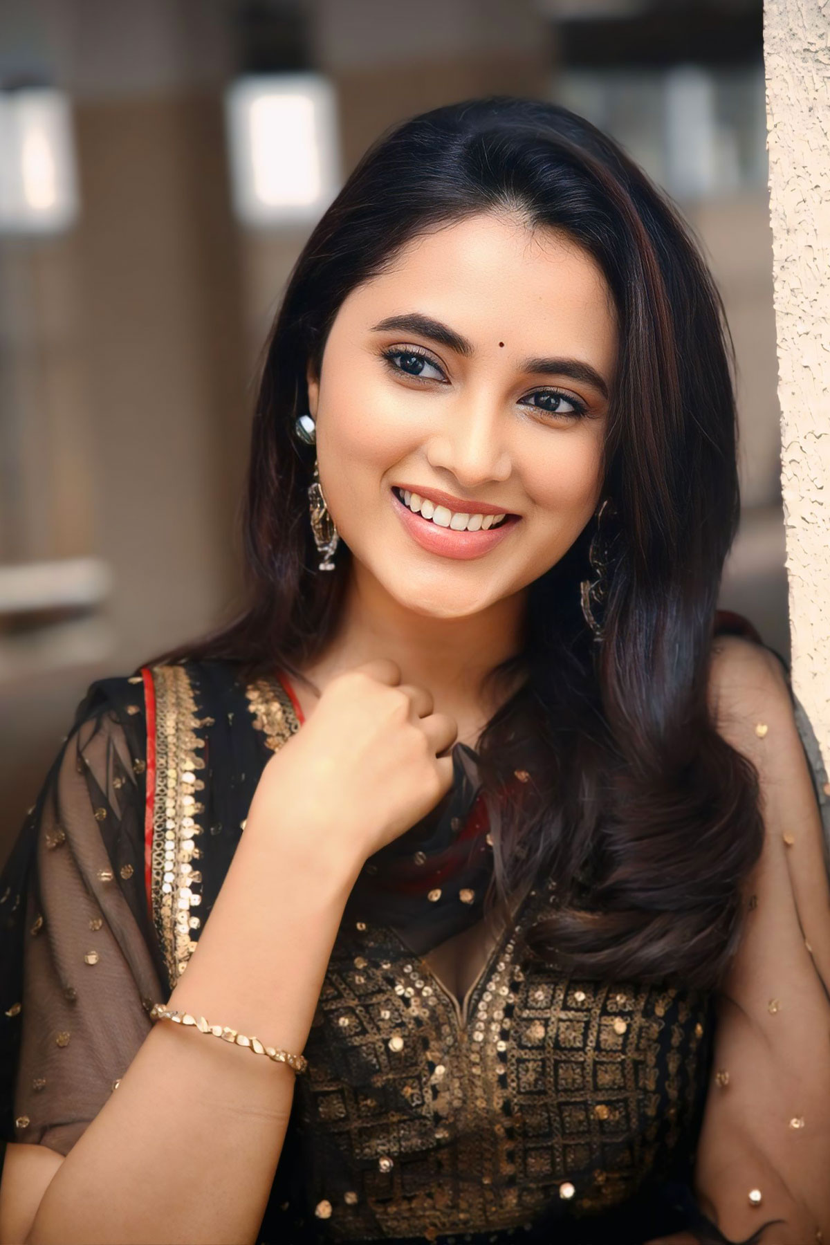 Priyanka Arul Mohan Radiates Grace in a Black Anarkali for OG