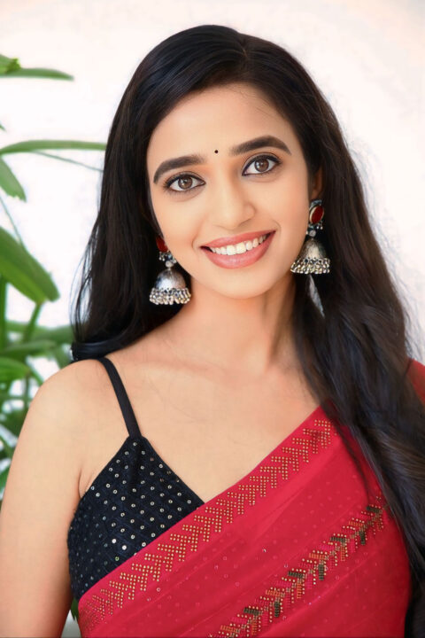 Bhadrakali Interview: Trupti Ravindra in Mesmerizing Red Look