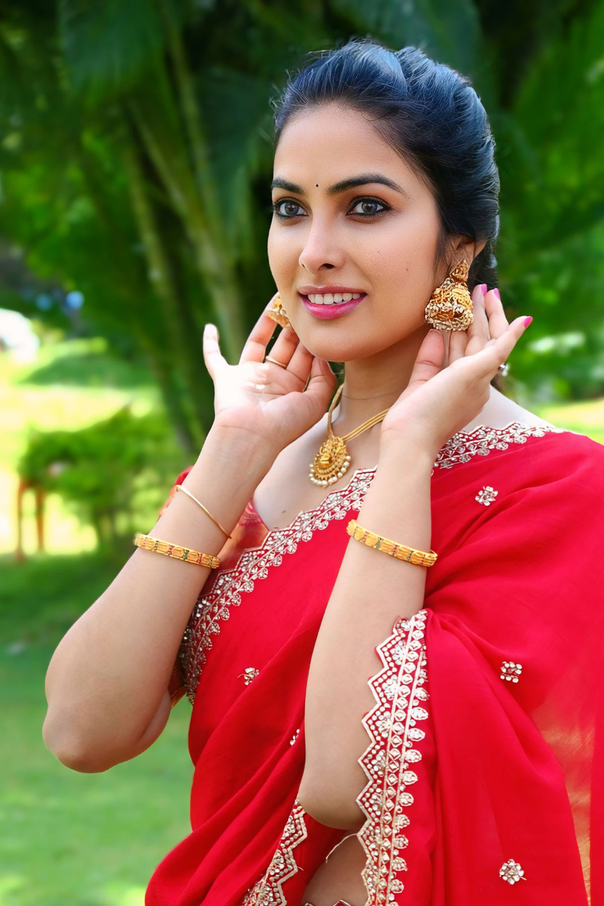Divi Vadthya in Red Saree Stills for Napoleon Returns Promotions