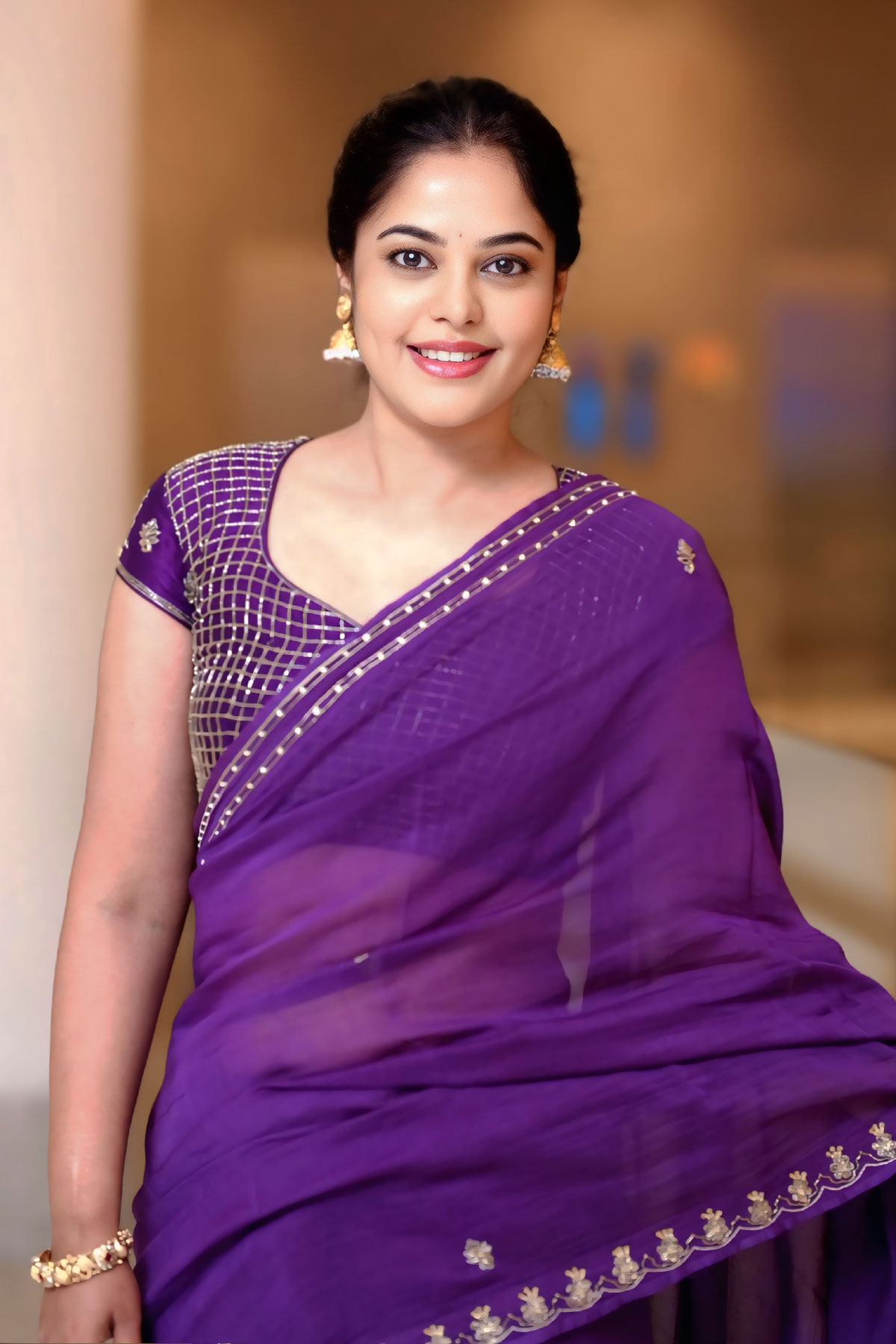 Bindu Madhavi in Metallic Violet Chanderi Saree at Dandora Event