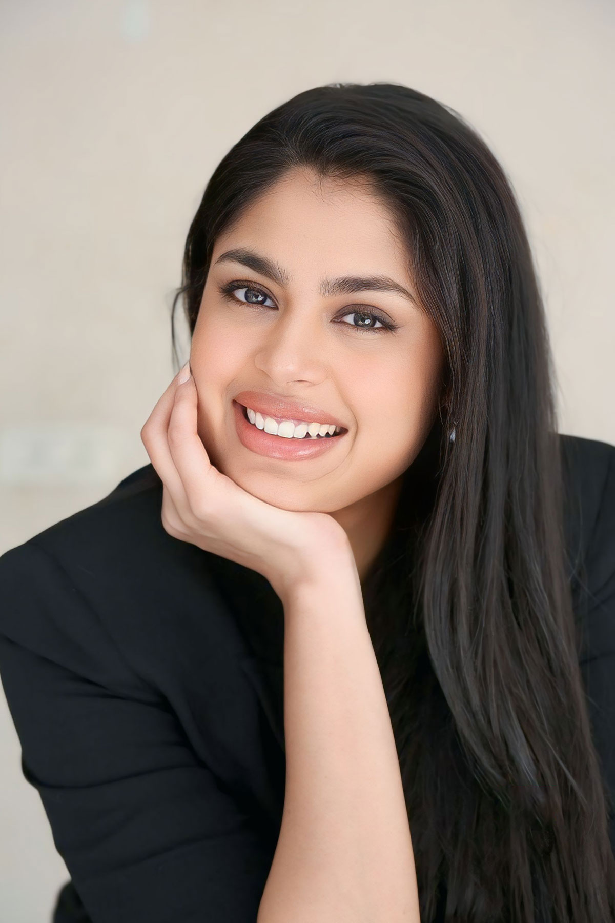 Faria Abdullah Flaunts Tattoo in Sleeveless Crop Top Look