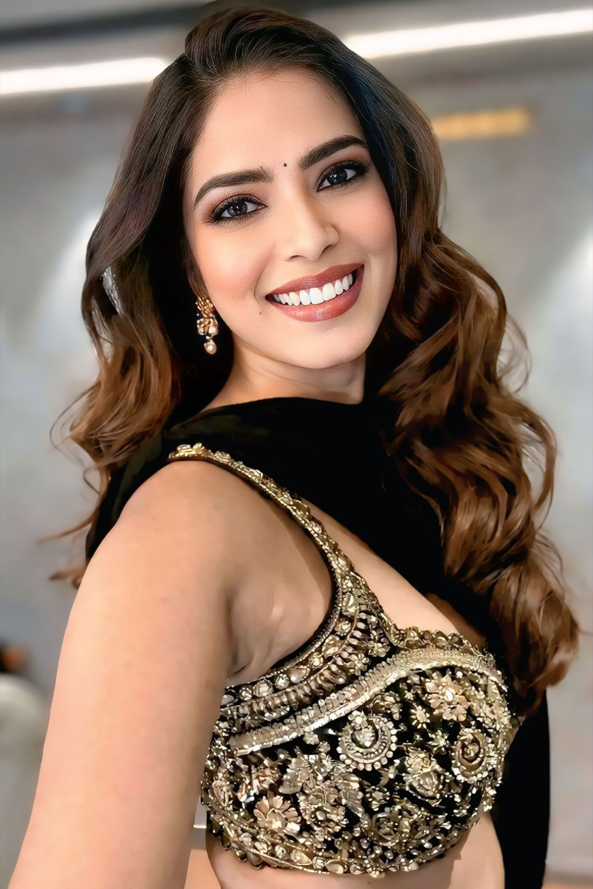 Malavika Mohanan Sweetheart Neckline Blouse with Floral Embroidery