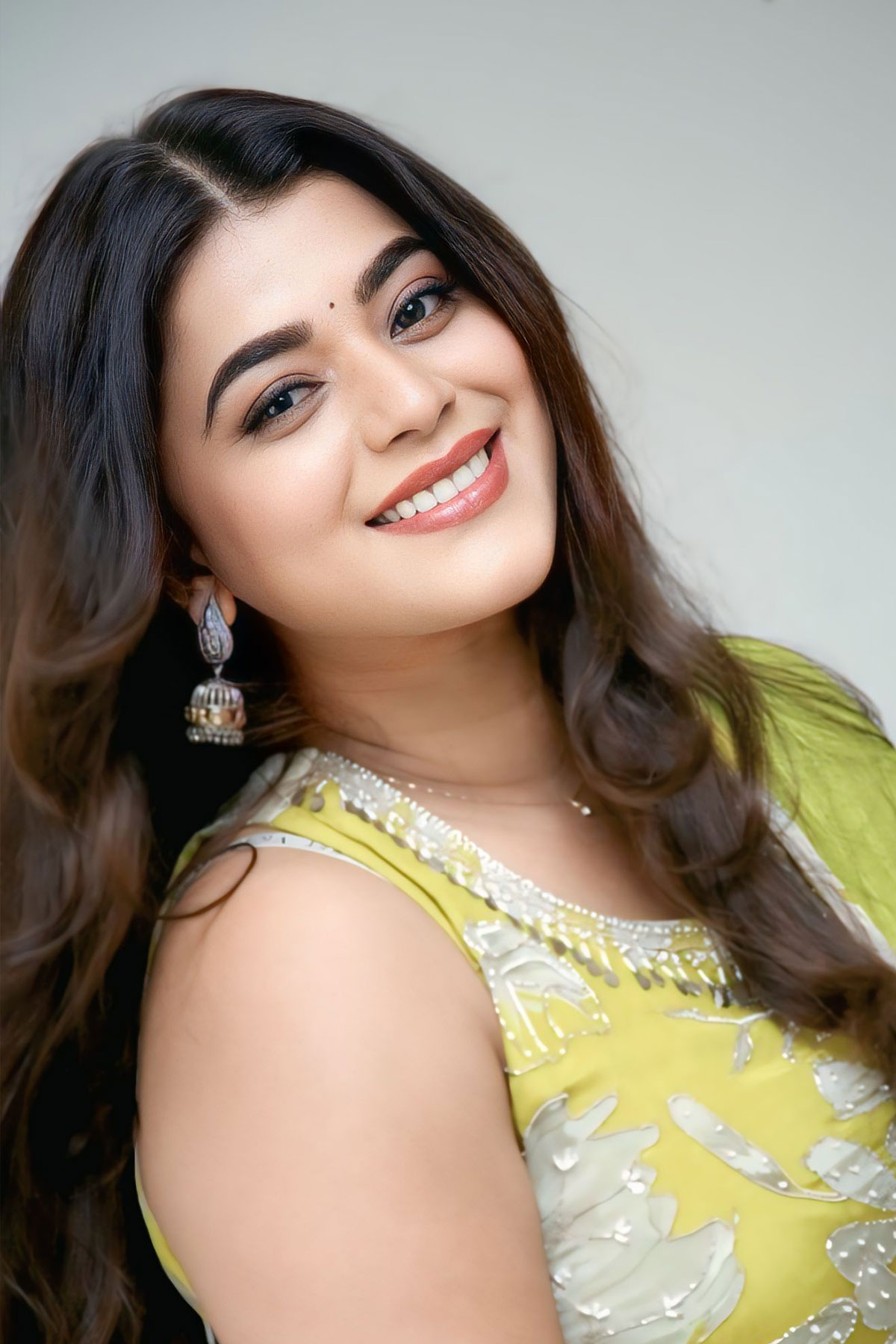 Psych Siddhartha Press Meet: Yamini Bhaskar Breezy Ethnic Look