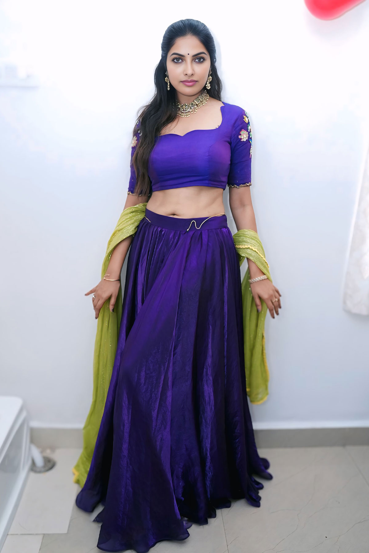 Divi Vadthya Steals the Spotlight with Low Waist Lehenga Style