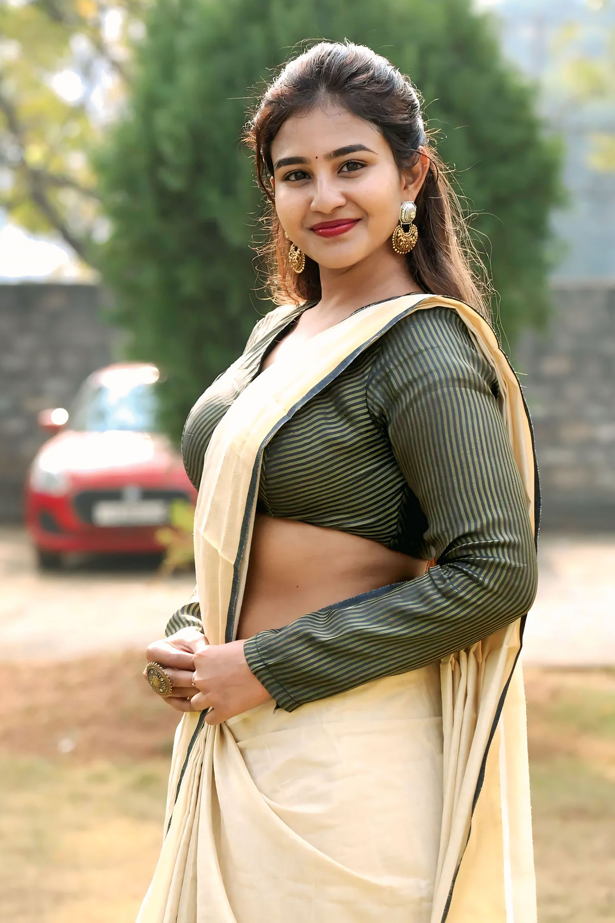 Yashna Muthuluri Best Ethnic Moments from Nilakanta Promo